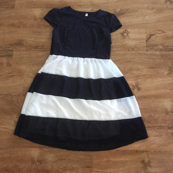 Dresses & Skirts - 🌻Striped formal dress